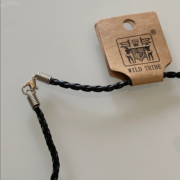 Ornate cross necklace - Picture 5 of 7